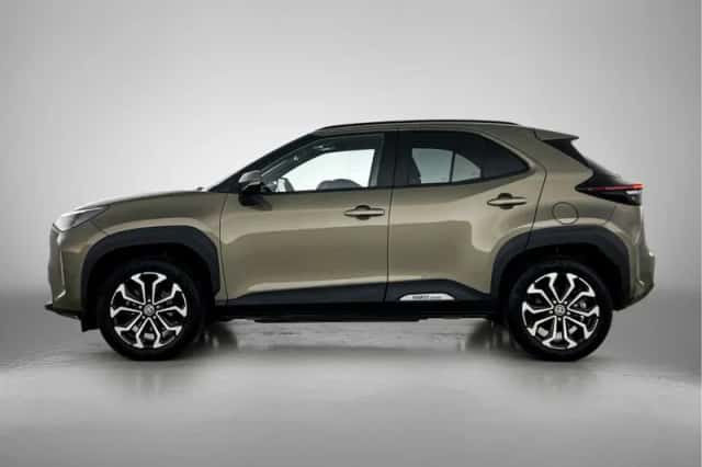 Toyota Yaris Cross (2023) thumbnail 3