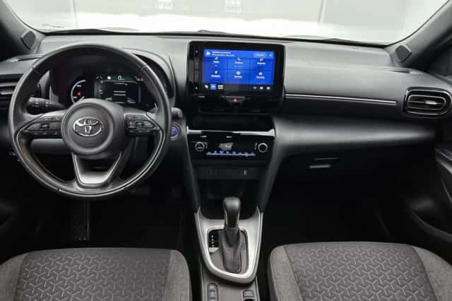 Toyota Yaris Cross (2023) thumbnail 4