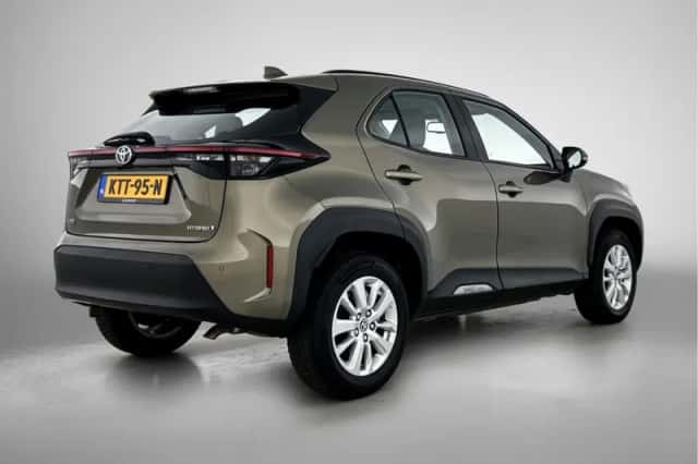 Toyota Yaris Cross (2023) thumbnail 2