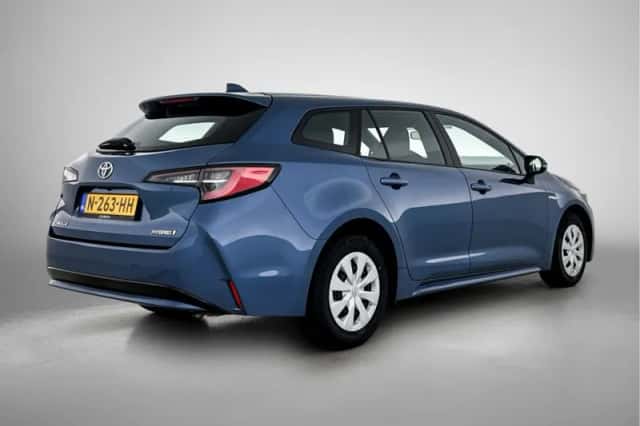 Toyota Corolla_Touring_Sports (2021) thumbnail 2