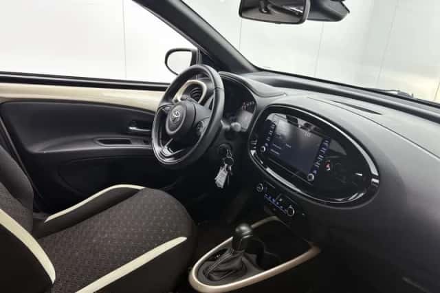 Toyota Aygo (2022) thumbnail 6