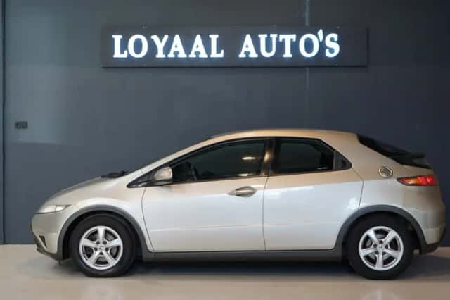 Honda Civic (2007) thumbnail 5