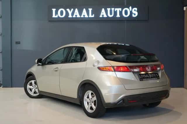 Honda Civic (2007) thumbnail 6