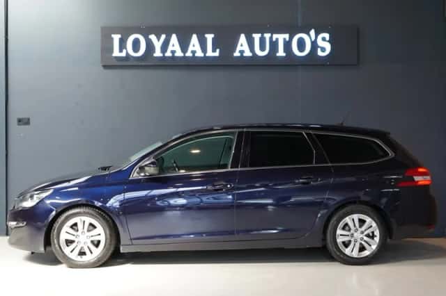 Peugeot 308 (2015) thumbnail 4