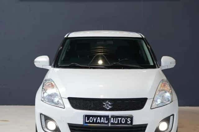 Suzuki Swift (2013) thumbnail 2