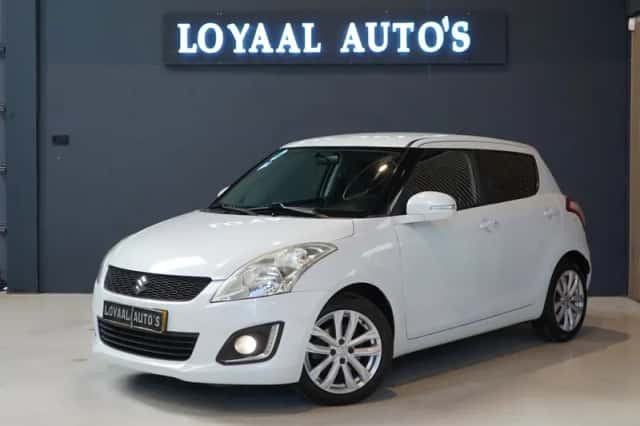 Suzuki Swift (2013) thumbnail 3