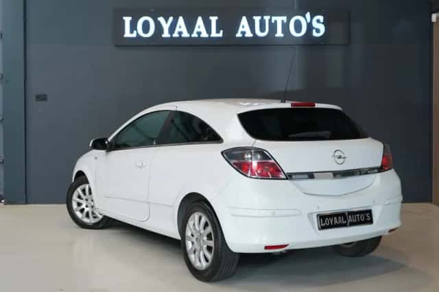 Opel Astra (2008) thumbnail 5
