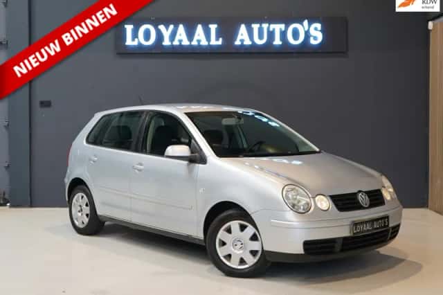 Volkswagen Polo (2002) thumbnail 1