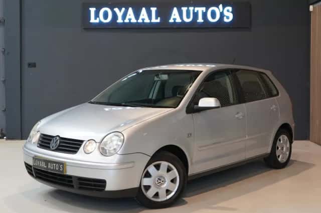 Volkswagen Polo (2002) thumbnail 4