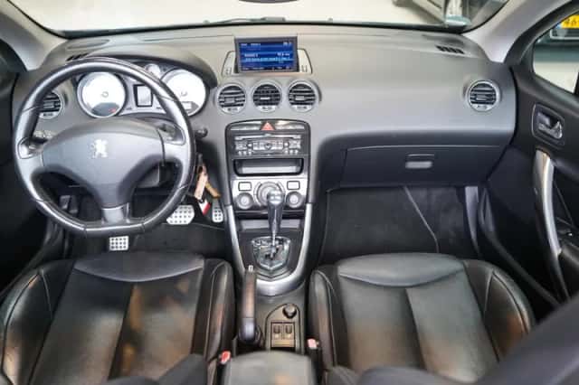 Peugeot 308 (2010) thumbnail 2