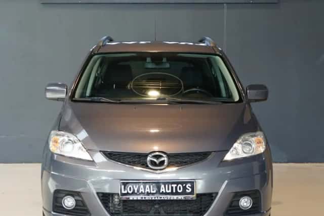 Mazda 5 (2010) thumbnail 3