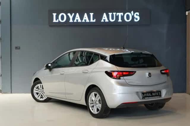Opel Astra (2021) thumbnail 6