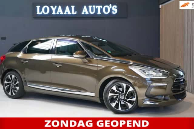 Citroën DS5 (2012) thumbnail 1