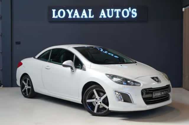 Peugeot 308 (2012) thumbnail 4
