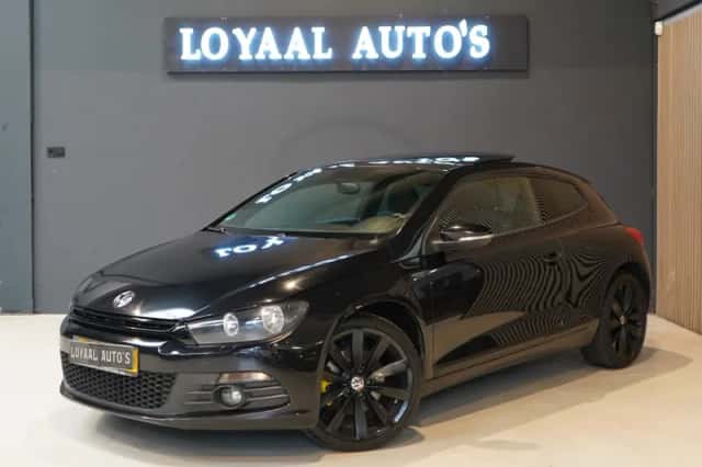 Volkswagen Scirocco (2011) thumbnail 4