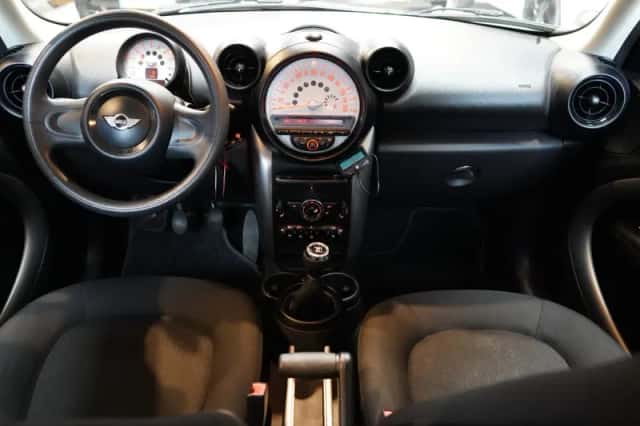 MINI Countryman (2013) thumbnail 2