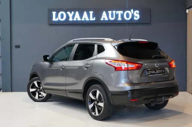 Nissan Qashqai (2016) thumbnail 5