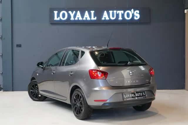 SEAT Ibiza (2015) thumbnail 5