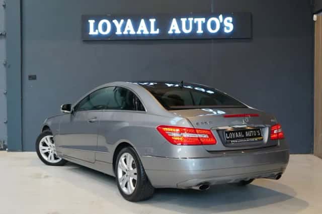 Mercedes-Benz E-Klasse (2009) thumbnail 6