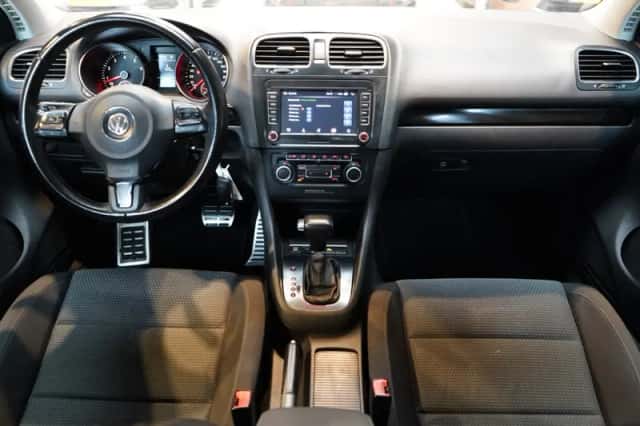 Volkswagen Golf (2009) thumbnail 2