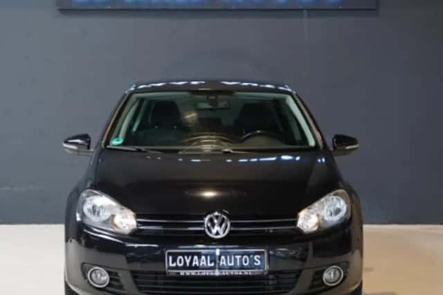 Volkswagen Golf (2011) thumbnail 3