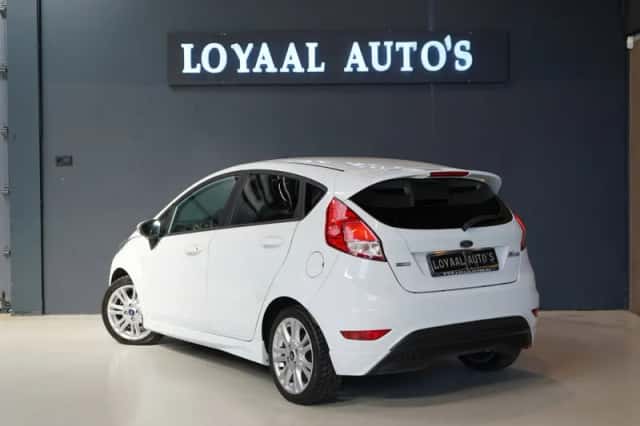 Ford Fiesta (2014) thumbnail 6