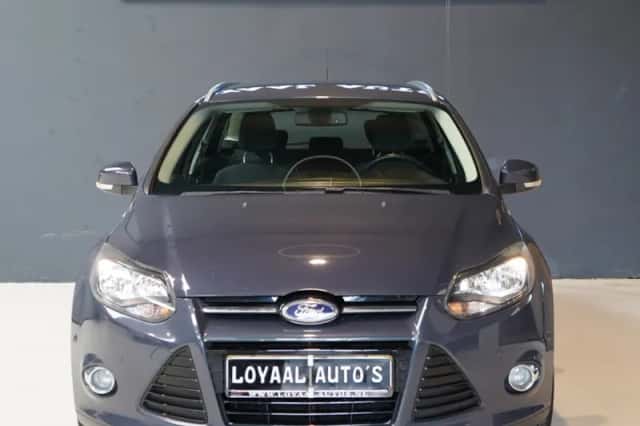 Ford Focus (2014) thumbnail 3