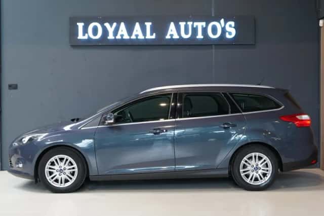 Ford Focus (2014) thumbnail 5
