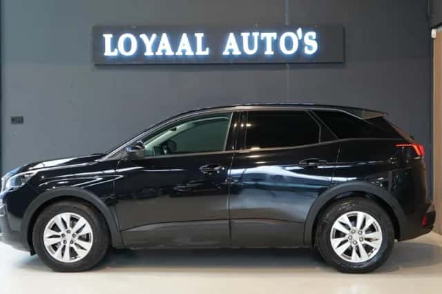 Peugeot 3008 (2018) thumbnail 5