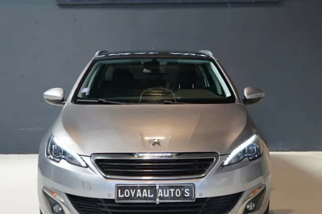 Peugeot 308 (2015) thumbnail 3