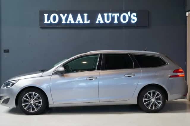 Peugeot 308 (2015) thumbnail 5