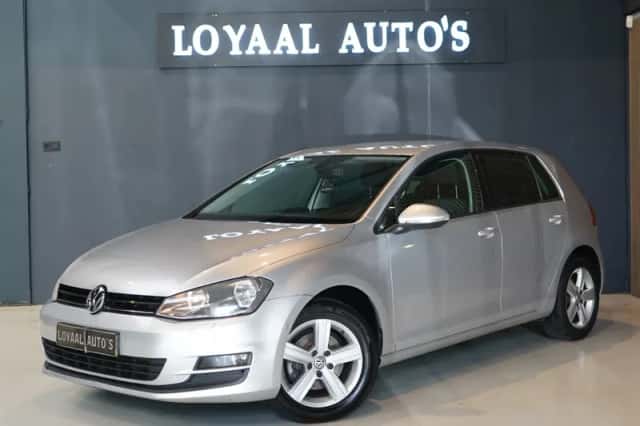 Volkswagen Golf (2013) thumbnail 4