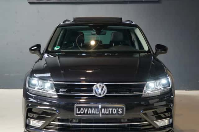Volkswagen Tiguan (2016) thumbnail 3