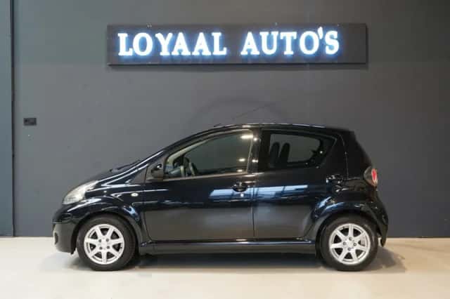 Toyota Aygo (2012) thumbnail 5