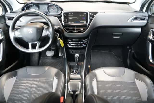 Peugeot 2008 (2013) thumbnail 2