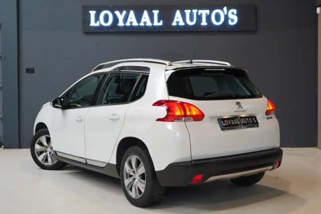 Peugeot 2008 (2013) thumbnail 6