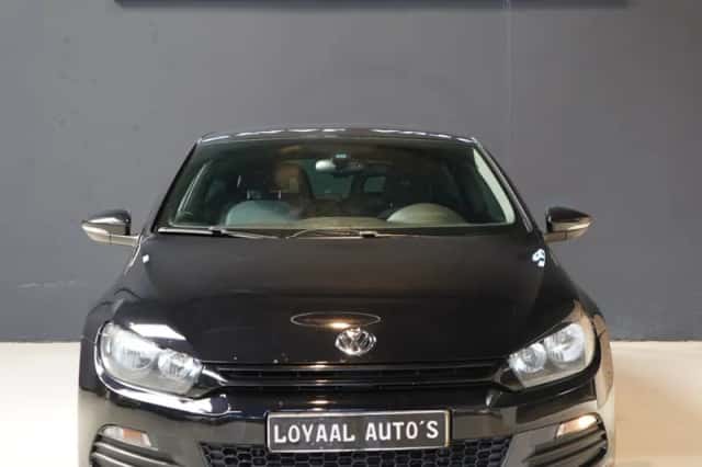Volkswagen Scirocco (2010) thumbnail 3
