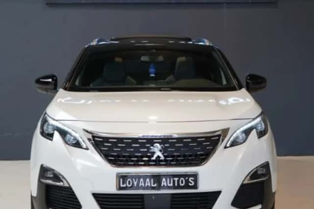 Peugeot 3008 (2017) thumbnail 3