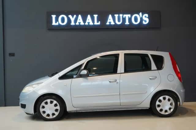 Mitsubishi Colt (2005) thumbnail 5