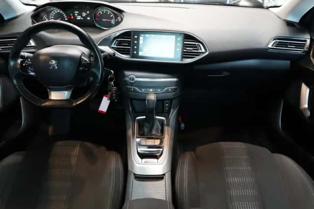 Peugeot 308 (2016) thumbnail 2