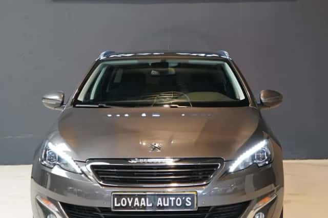 Peugeot 308 (2016) thumbnail 3