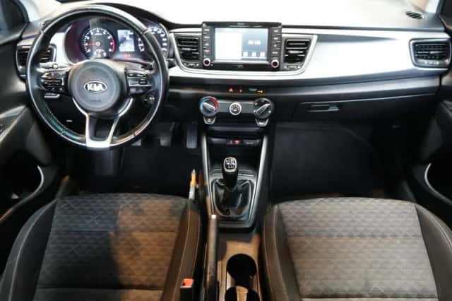 Kia Rio (2017) thumbnail 2