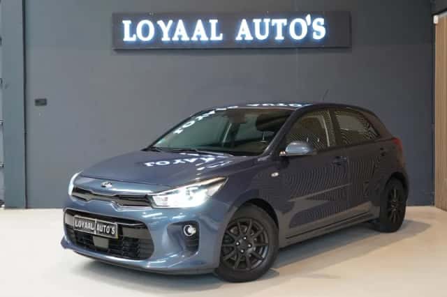 Kia Rio (2017) thumbnail 4