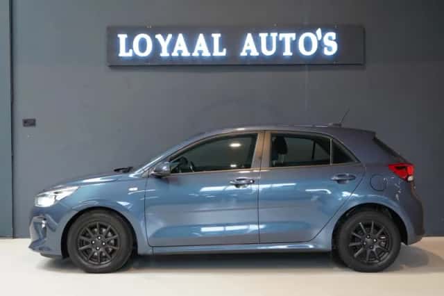 Kia Rio (2017) thumbnail 5