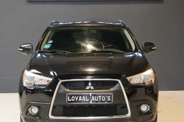 Mitsubishi ASX (2011) thumbnail 3