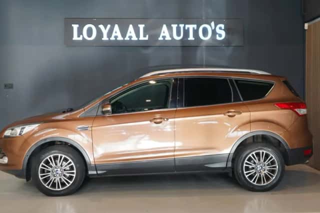 Ford Kuga (2014) thumbnail 5