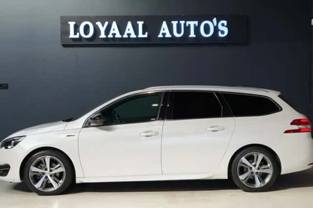 Peugeot 308 (2016) thumbnail 5