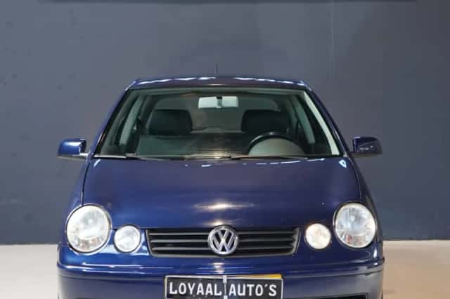 Volkswagen Polo (2002) thumbnail 2