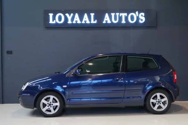 Volkswagen Polo (2002) thumbnail 4