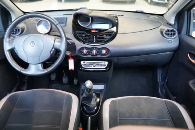Renault Twingo (2011) thumbnail 2